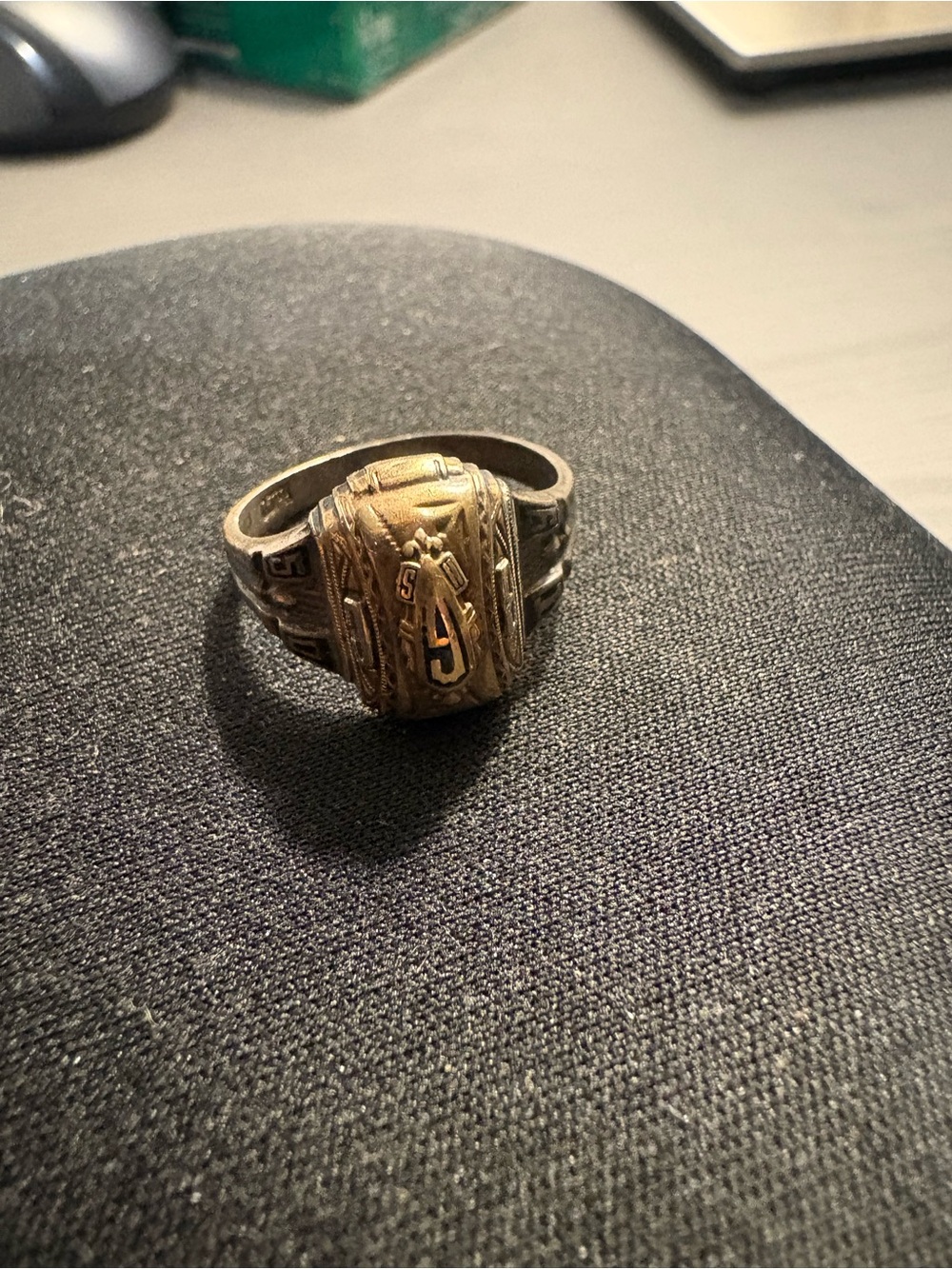 Vintage Shield Signet Ring in Antique Gold 10k